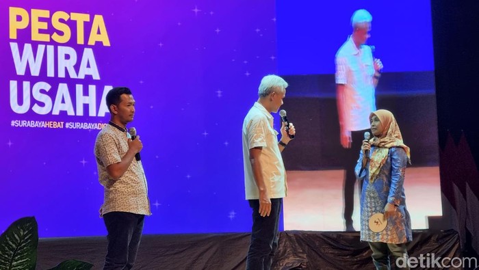 Ganjar Pranowo berdialog dengan pelaku UMKM di Surabaya
