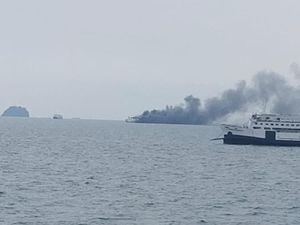 Kapal Feri Terbakar di Laut Merak