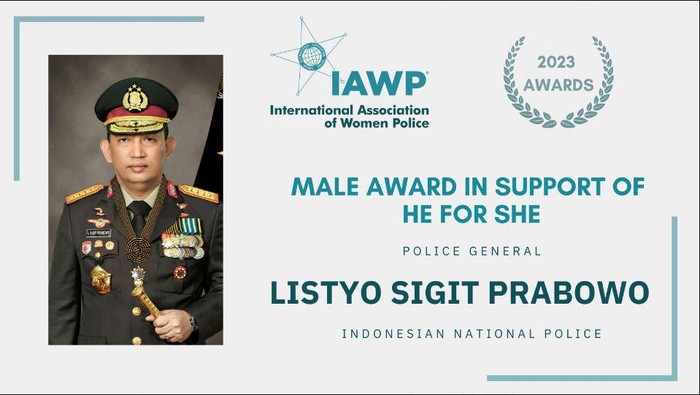 Kapolri mendapat penghargaan IAWP