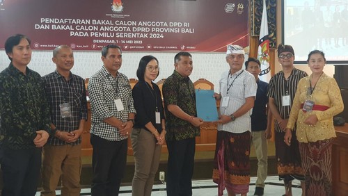 Ketua Forum Koordinasi Pencegahan Terorisme (FKPT) Bali I Gusti Agung Ngurah Sudarsana mendaftarkan diri sebagai bacaleg anggota DPD.