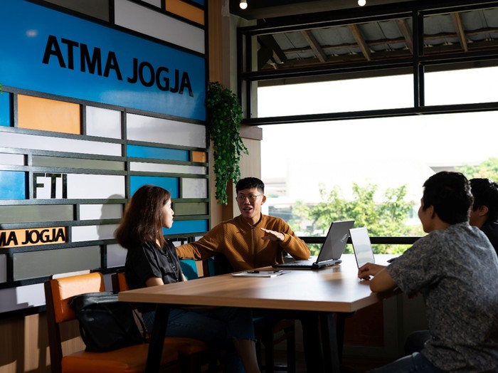 Mahasiswa Universitas Atmajaya Yogyakarta