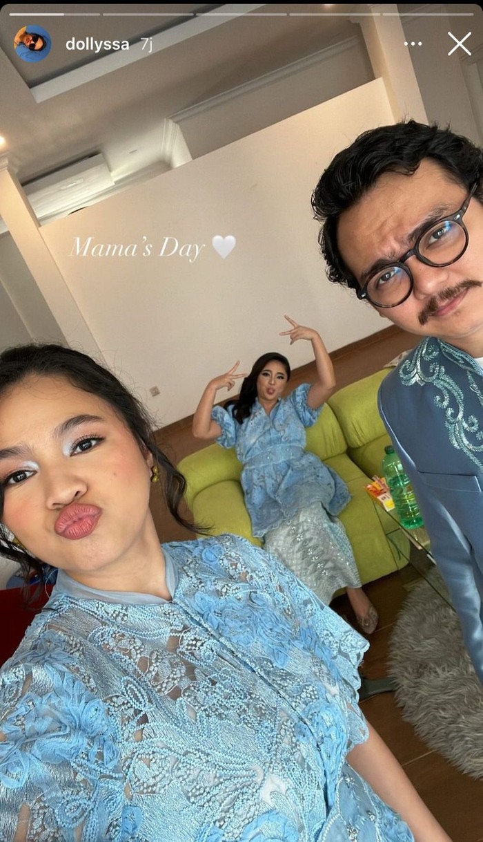 Marshanda Anak Marshanda jadi sorotan saat acara pernikahan Riyanti Sofyan.