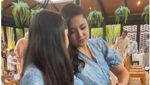 Ibunda Marshanda Nikah, Penampilan Sienna Jadi Sorotan