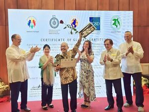 Dekan Harap Penghargaan Internasional Diterima Achmad Santosa Menular di FHUI