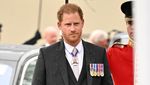 Pangeran Harry Penuh Senyum Hadiri Penobatan Raja Charles