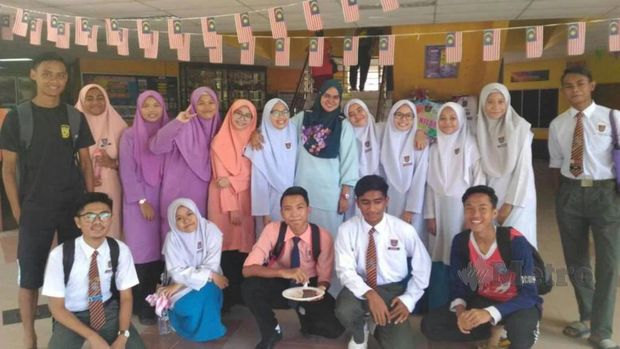 Pasangan Muhammad Danial Ahmad Ali dan Jamilah.