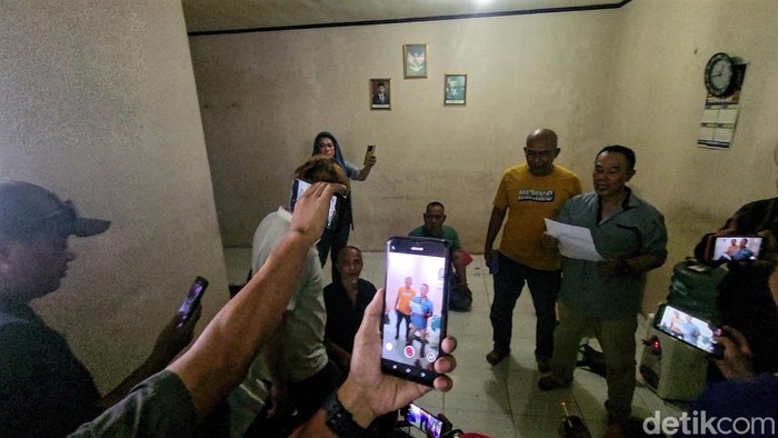 Pengurus Perwapas Palabuhanratu membacakan pernyataan sikap