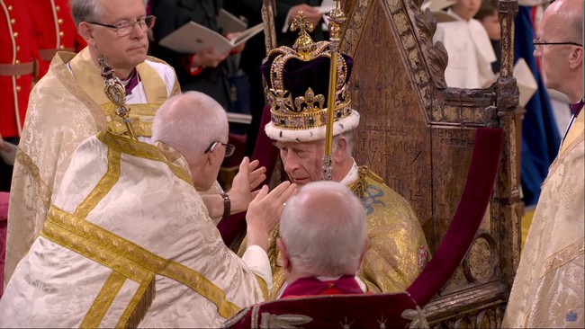 FAdapun sejumlah selebriti terkenal yang diundang, antara lain, Katy Perry, Lionel Richie, Stephen Fry, Nick Cave hingga Dame Emma Thompson. Datang pula para pemimpin dunia, seperti Perdana Menteri India, Perdana Menteri Kanada, Raja Bhutan, Raja Thailand, dan lain-lain.oto: YouTube The Royal Family