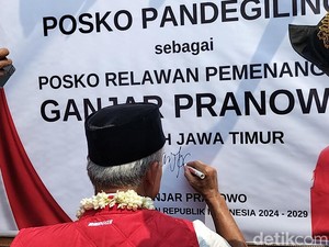 Resmikan Posko Pemenangan Pandegiling, Ganjar Kenang Tragedi Kudatuli