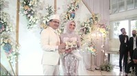 Ini bukan pernikahan pertama untuk Sahrul Gunawan dan Dine, mereka berharap ini menjadi pernikahan terakhir. Foto: dok. Channel YouTube Dine With Sahrul Gunawan