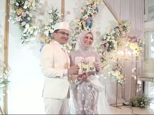 Senyum Bahagia Sahrul Gunawan Usai Sah Nikahi Dine Mutiara