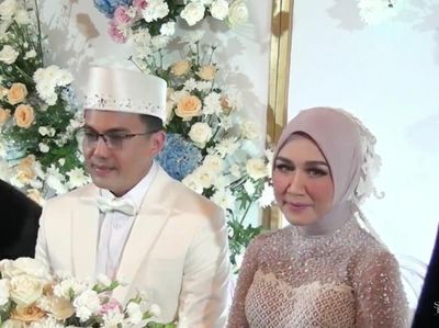 7 Potret Pengantin Baru Sahrul Gunawan dan Dine Semringah, Bahagianya Nular