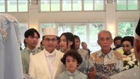 Sahrul Gunawan didampingi oleh tiga anaknya jelang menikahi Dine Mutiara Aziz. Foto: dok. Channel YouTube Dine With Sahrul Gunawan