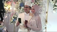 Awalnya Sahrul Gunawan dan Dine adalah teman curhat. Foto: dok. Channel YouTube Dine With Sahrul Gunawan