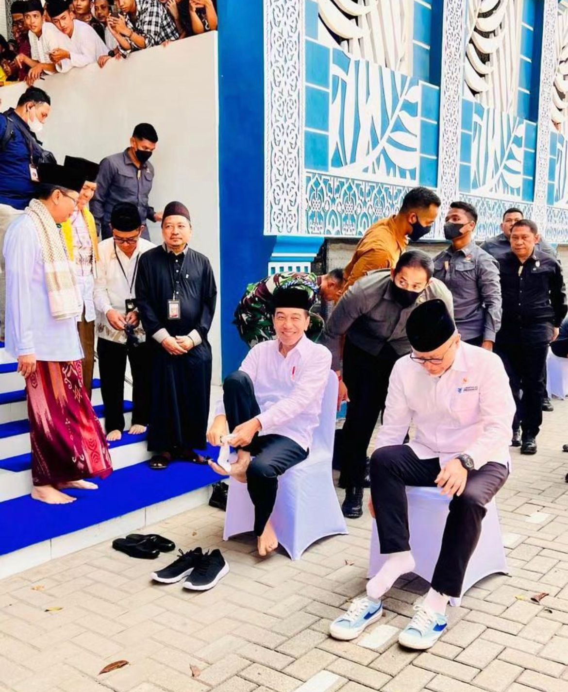 Sepatu Mendag Zulhas Curi Perhatian Warganet