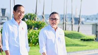Hal itu terlihat dari unggahan Zulhas di akun Twitternya, @ZUL_Hasan, Jumat (5/5) siang. Dalam unggahannya itu, Zulhas menampilkan foto ketika dirinya berjalan bersama Presiden Jokowi setelah sama-sama tiba di Bandar Udara Radin Inten, Bandar Lampung. Dok. instagram/@ZUL_Hasan