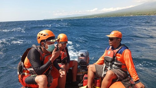 Nelayan yang hilang di perairan Tianyar belum ditemukan dalam pencarian Tim SAR hari pertama, Sabtu (6/5/2023). Tim SAR terkendala angin kencang.
