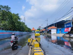 BMKG Ingatkan Waspada Banjir Rob di Pesisir Jatim hingga 31 Desember 2024