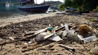 Telkomsel Jaga Bumi bersama Plustik menggelar kegiatan Beach Clean Up (pembersihan sampah) yang merupakan side event menuju puncak Konferensi Tingkat Tinggi (KTT) ASEAN ke-42 pada 9-11 Mei 2023 di Labuan Bajo, Nusa Tenggara Timur.