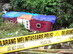 Terbantahnya Bus Masuk Jurang Guci yang Disebut gegara Bocah Mainkan Hand Rem