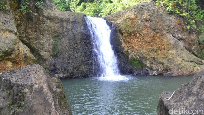Curug Ciung di Desa Kertamukti, Cimerak, Pangandaran