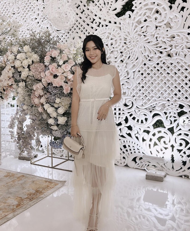 Fay Nabila Dinikahi Rama Restu, Ini Momen saat Ngopi Cantik dan Kulineran Italia