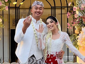 Fay Nabila Dinikahi Rama Restu, Langsung Dapat Hadiah Mobil Mewah