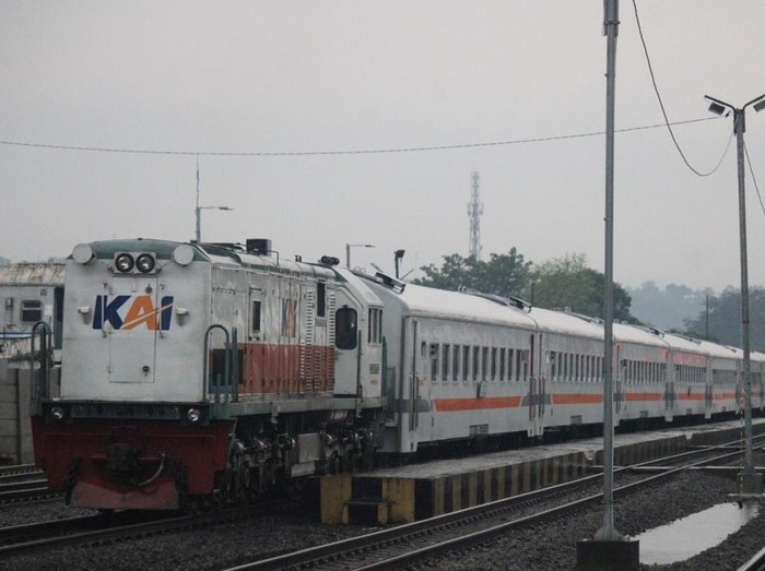 Ilustrasi kereta api