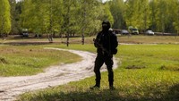 Penyelidik Rusia mengatakan Ukraina berada di balik ledakan mobil pada hari Sabtu yang menewaskan satu orang dan melukai penulis pro-Kremlin Zakhar Prilepin tersebut. Mereka mengatakan tenga menyelidiki dugaan keterlibatan Alexander Permyakov dalam upaya pembunuhan terhadap Zakhar Prilepin.