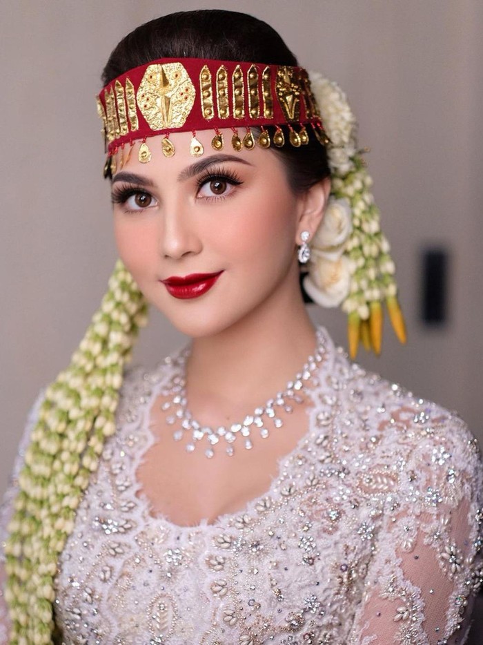Jessica Mila dalam acara Mangadati.