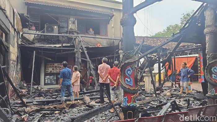 kebakaran Klenteng Hiap Thian Kion di mojokerto