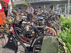 Komunitas Ontel Ramaikan CFD di Bundaran HI