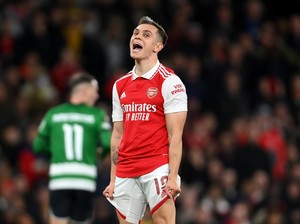 Trossard Berkemas Cabut dari Arsenal