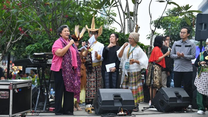 Lestari Moerdijat