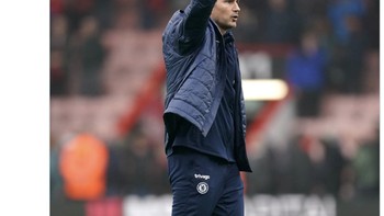Frank Lampard merayakan kemenangan Chelsea. Foto: Twitter