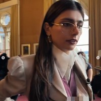 Di kolom komentar, tak sedikit yang mencibir Mia dan memberi komentar sindiran karena dianggap kurang inspiratif sebagai pembicara di Oxford. Jalan karier yang sangat impresif untuk menjadi selebriti kelas dunia, Selanjutnya aku merekomendasikan Johhny Sins lalu Putin, Terlalu bagus untuk mendeskripsikan bintang porno? Tamu selanjutnya bisa gadis OnlyFans, tulis netizen.Foto: Instagram