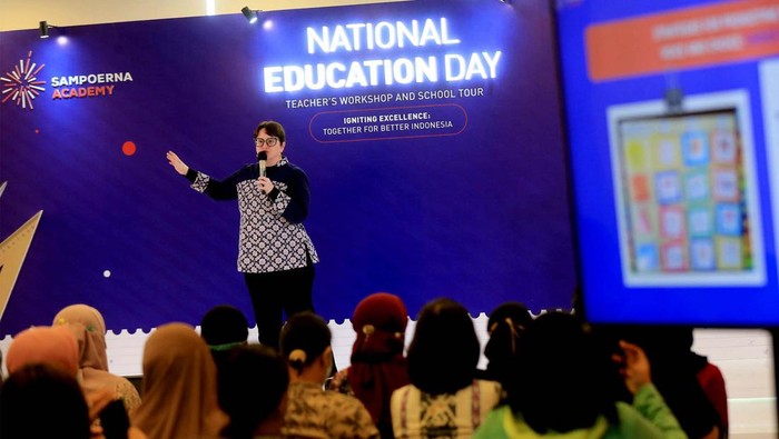 Momen Para Guru Mengasah Kemampuan Mengajar Dalam rangka Hari Pendidikan Nasional, Sampoerna Academy gelar seminr untuk para guru. Acara ini bertujuan untuk mendukung peningkatan kualitas pendidikan di Indonesia.