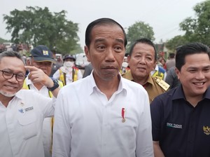 Kata Pengamat soal Jokowi Ambil Alih Perbaikan Jalan Lampung: Pemda Keenakan!