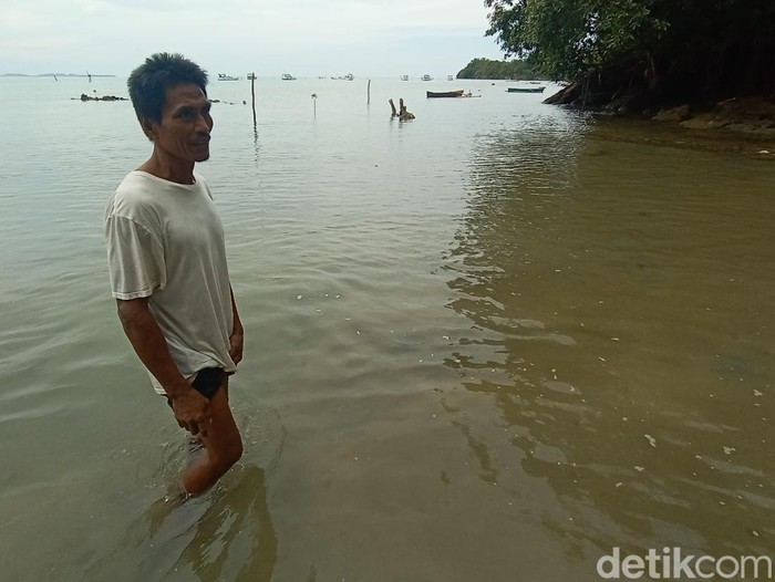 Pantai Alano di Karimunjawa, Jepara, Jawa Tengah, Minggu (7/5/2023).