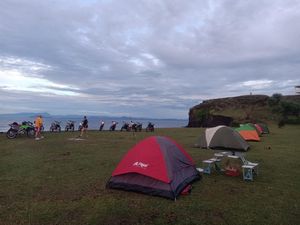 Santai Sore Tak Terlupa di Kaki Gunung Tambora