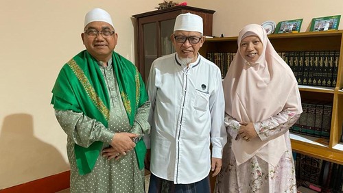 Pertemuan politisi Partai Demokrat Mahalli Fikri (kiri) TGH Muharrar (tengah) dan Nurul Adha (kanan). (Foto: Istimewa)