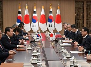 PM Jepang Kunjungi Korsel di Tengah Ancaman Nuklir Korea Utara