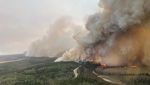 Potret Kebakaran Hutan di Kanada yang Bikin 24.000 Warga Mengungsi