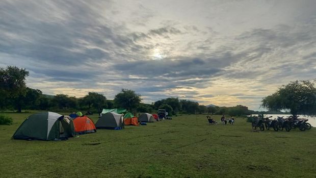 Suasana Pantai Doroncanga, Dompu yang cocok untuk jadi tempat camping. (IST)
