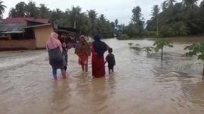 Banjir Rendam Rumah Warga 2 Kabupaten di Sumbar