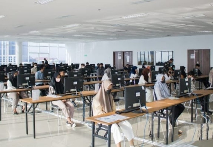 1.820 Peserta Ikuti UTBK Unesa, 80 Gugur di Hari Pertama
