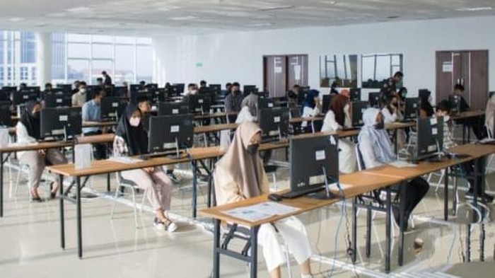 1.820 Peserta Ikuti UTBK Unesa, 80 Gugur di Hari Pertama