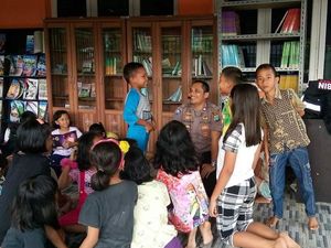 Keren! Aipda Hadi Cerdaskan Masyarakat Sibolga Lewat Kelas Anak Indonesia