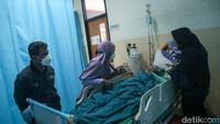 Pemerintah Kota Tangerang Selatan menyediakan dua rumah sakit untuk merawat korban kecelakaan bus di Guci, Tegal, Jawa Tengah yang membutuhkan pengobatan lanjutan. Dua RS ini adalah Rumah Sakit Umum Daerah (RSUD) Tangsel di Pamulang dan RSUD Serpong Utara. 