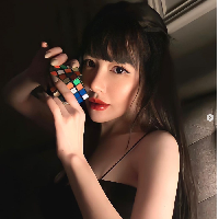 Elly Tran merupakan model Amerika Serikat yang populer di Vietnam. Dia kerap dikira wanita Vietnam dengan kecantikannya yang memesona. Foto: Getty Images